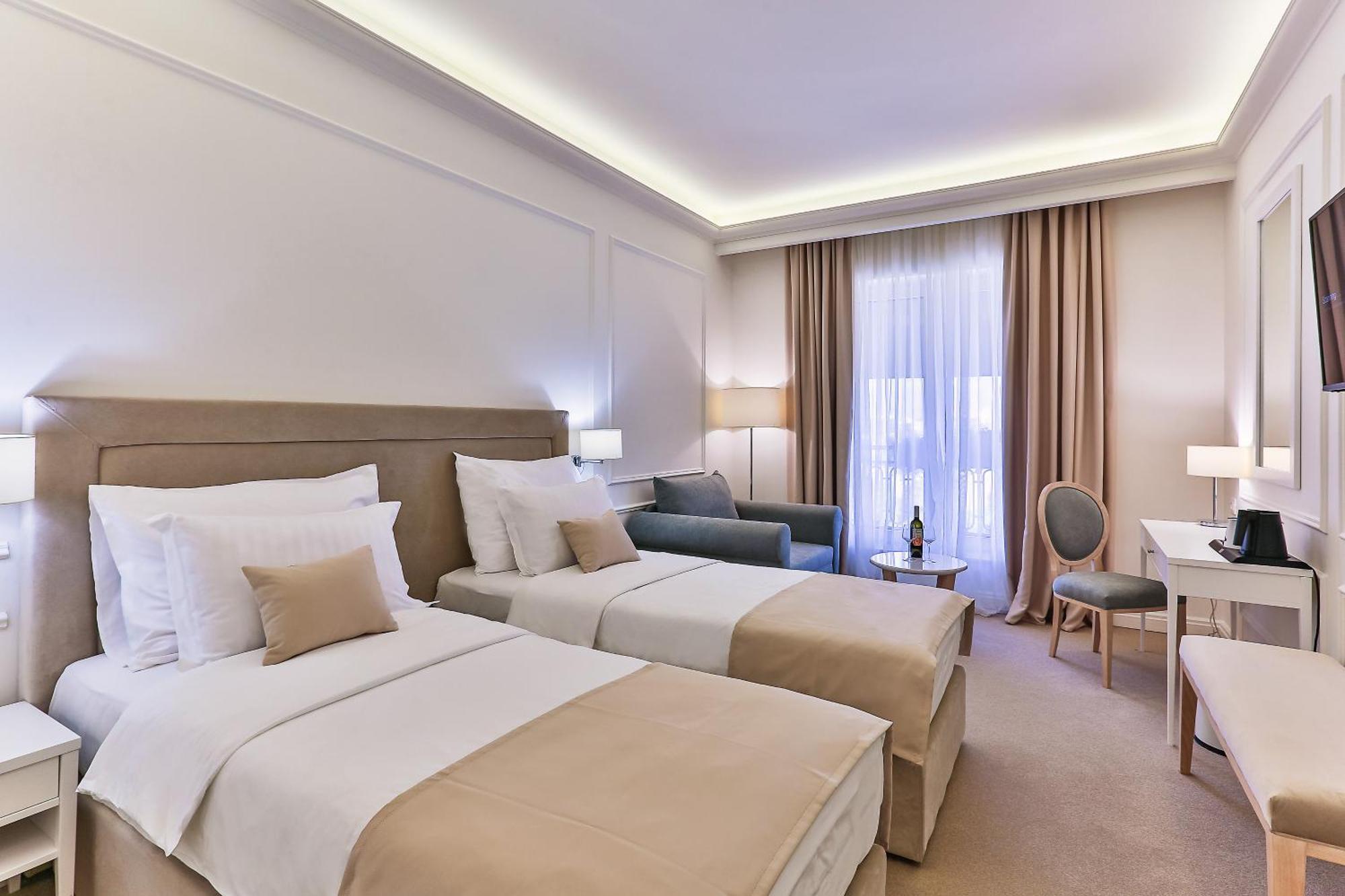 Hotel Eden Budva Buitenkant foto